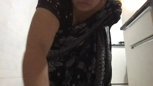 Snapshot of Riyasingh9 chatting on October 2025 03:35:01 AM Riyasingh9 online show from October 2025 03:35:01 AM