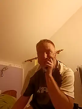 82liska online show from November 2025 02:24:02 AM