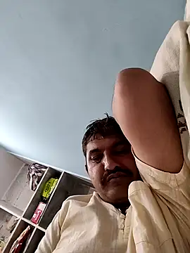 Amandev7 online show from September 2025 09:59:02 PM