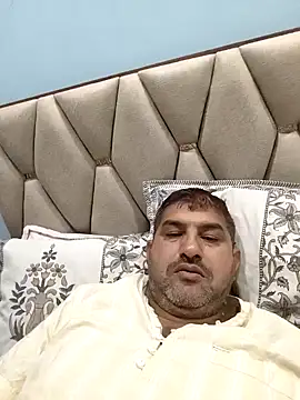 Snapshot of Amandev7 chatting on May 2026 07:08:01 PM Amandev7 online show from May 2026 07:08:01 PM