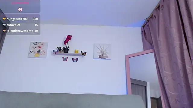 Annaross2 online show from January 2025 11:24:01 PM