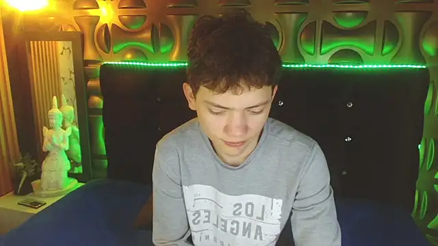 cruz dante online show from April 2026 07:04:02 PM