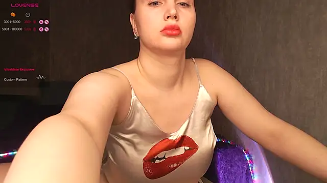 nutcrew online show from November 2025 07:46:02 PM