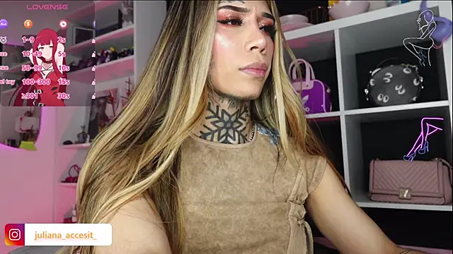 caroline cossei online show from February 2025 06:22:02 AM