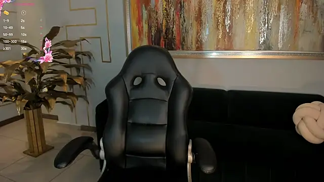 JuanitaClay online show from October 2025 12:48:02 PM