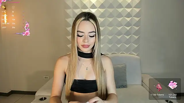 JuanitaClay online show from February 2026 07:11:01 PM