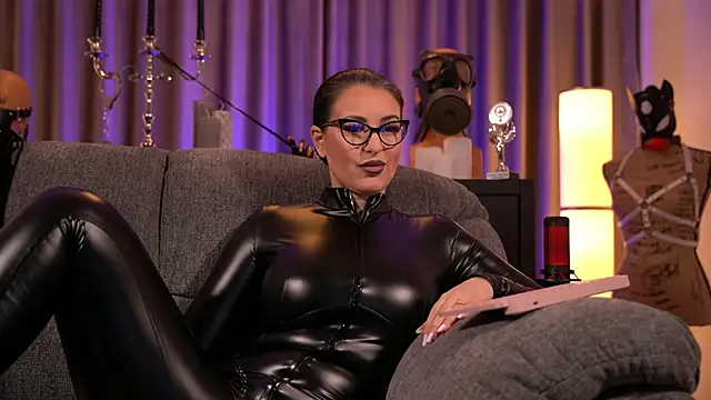 kelly kent online show from December 2024 12:18:01 AM