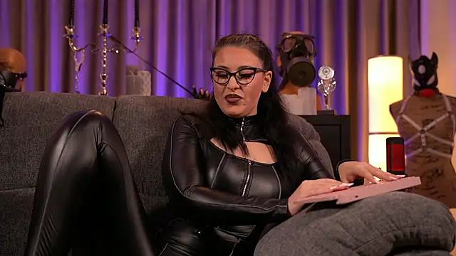 kelly kent online show from December 2024 01:47:02 AM