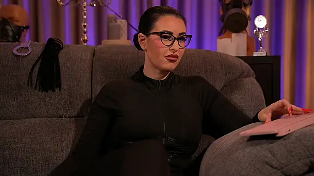 kelly kent online show from March 2025 01:42:02 AM