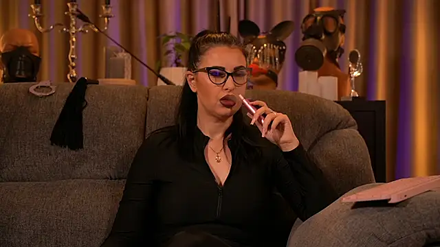 kelly kent online show from September 2025 12:11:02 AM