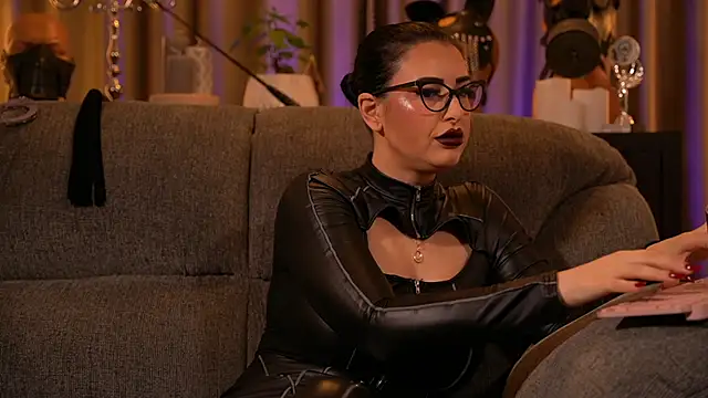 kelly kent online show from October 2025 11:34:01 PM