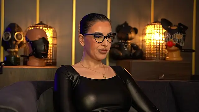 kelly kent online show from April 2026 09:26:02 PM