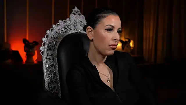 kelly kent online show from July 2026 10:23:01 PM