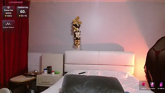 Freyja soh online show from December 2025 10:18:02 PM