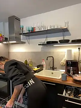 spottyyy online show from January 2025 10:48:02 AM