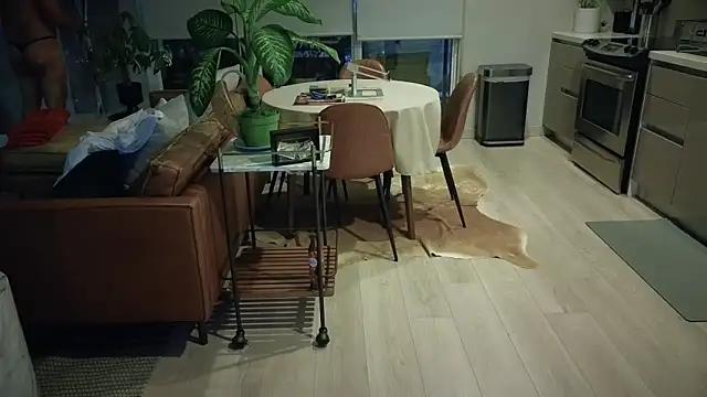 Snapshot of HungandThickLatin chatting on September 2025 11:56:02 AM HungandThickLatin online show from September 2025 11:56:02 AM