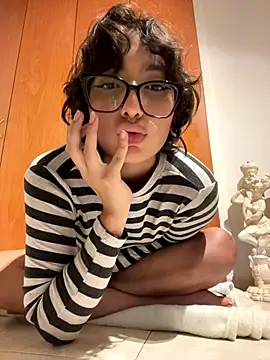 Snapshot of aurora_xoxo chatting on September 2025 02:56:02 AM aurora xoxo online show from September 2025 02:56:02 AM