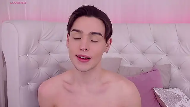 Snapshot of RobbyCharming chatting on January 2025 01:48:01 AM RobbyCharming online show from January 2025 01:48:01 AM