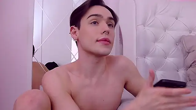 Snapshot of RobbyCharming chatting on January 2025 10:56:01 PM RobbyCharming online show from January 2025 10:56:01 PM