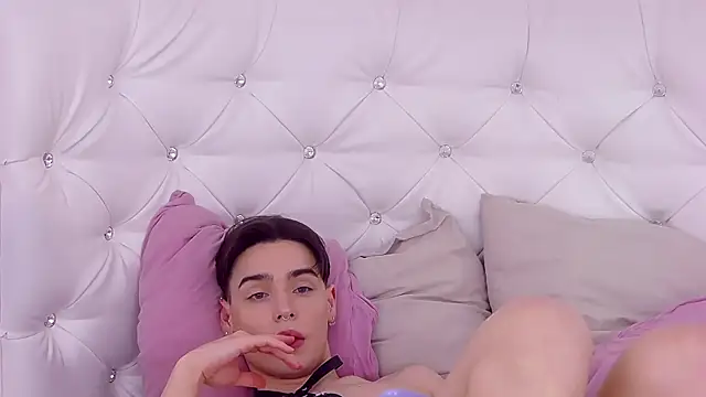 Snapshot of RobbyCharming chatting on January 2025 01:50:01 AM RobbyCharming online show from January 2025 01:50:01 AM