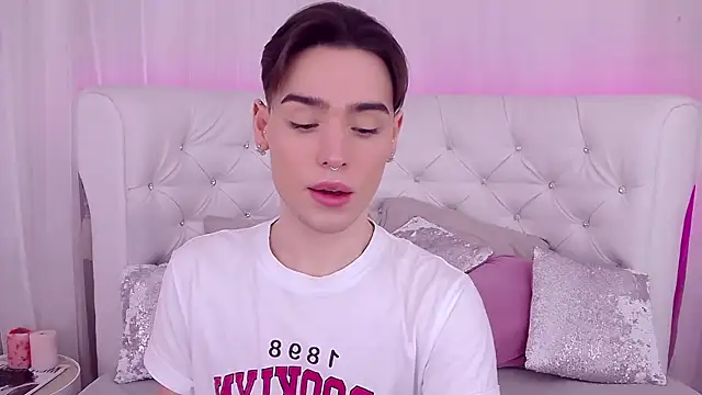 Snapshot of RobbyCharming chatting on January 2025 07:46:01 PM RobbyCharming online show from January 2025 07:46:01 PM