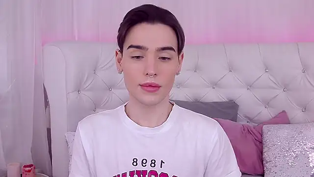 Snapshot of RobbyCharming chatting on February 2025 07:41:02 PM RobbyCharming online show from February 2025 07:41:02 PM