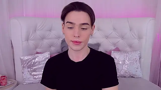 Snapshot of RobbyCharming chatting on February 2025 07:39:01 PM RobbyCharming online show from February 2025 07:39:01 PM