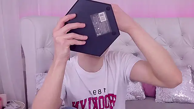 Snapshot of RobbyCharming chatting on February 2025 07:42:02 PM RobbyCharming online show from February 2025 07:42:02 PM