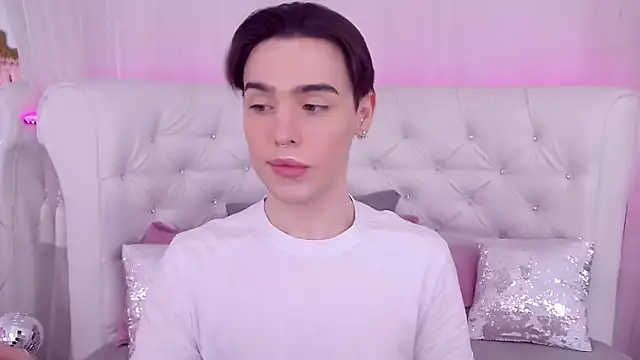 Snapshot of RobbyCharming chatting on February 2025 07:41:01 PM RobbyCharming online show from February 2025 07:41:01 PM