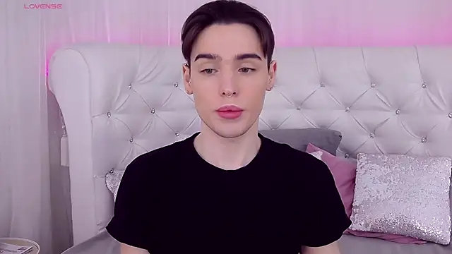 Snapshot of RobbyCharming chatting on March 2025 01:31:01 AM RobbyCharming online show from March 2025 01:31:01 AM