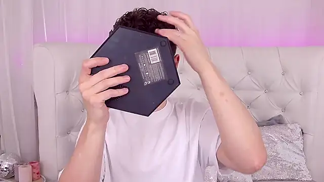 Snapshot of RobbyCharming chatting on September 2025 03:41:02 AM RobbyCharming online show from September 2025 03:41:02 AM