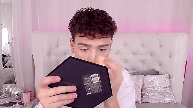 Snapshot of RobbyCharming chatting on September 2025 03:30:02 AM RobbyCharming online show from September 2025 03:30:02 AM