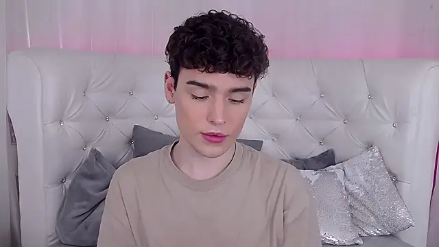 Snapshot of RobbyCharming chatting on October 2025 04:33:01 AM RobbyCharming online show from October 2025 04:33:01 AM