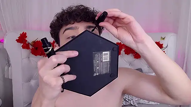 Snapshot of RobbyCharming chatting on November 2025 03:30:02 AM RobbyCharming online show from November 2025 03:30:02 AM