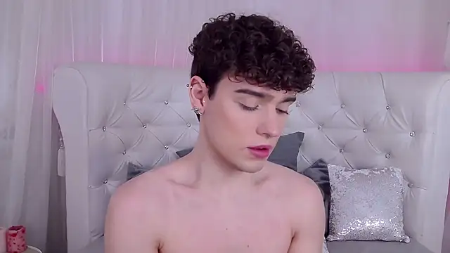 Snapshot of RobbyCharming chatting on December 2025 03:48:01 AM RobbyCharming online show from December 2025 03:48:01 AM