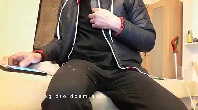 Snapshot of uk-bobbie-uk chatting on February 2025 10:20:01 PM uk-bobbie-uk online show from February 2025 10:20:01 PM