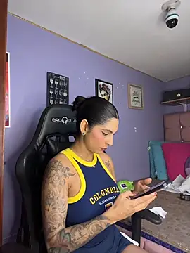 Snapshot of charlotte_stevenss_ chatting on June 2026 02:27:02 PM charlotte stevenss online show from June 2026 02:27:02 PM