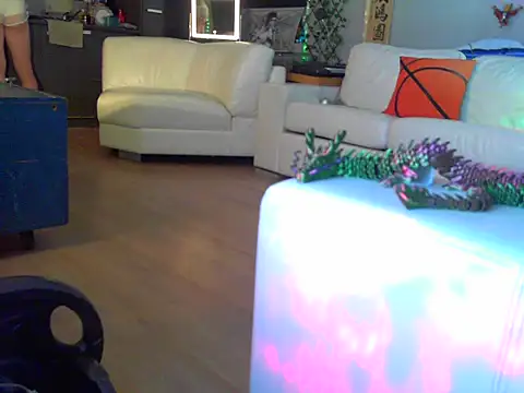 OSIRlS online show from November 2025 02:28:01 PM