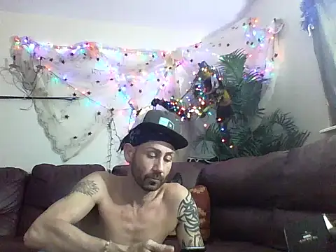 Snapshot of ItalianPapiDripDrip chatting on December 2024 05:12:01 PM ItalianPapiDripDrip online show from December 2024 05:12:01 PM