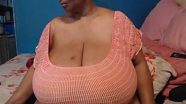 CUTEFIRMMELONSS online show from October 2025 12:48:02 PM