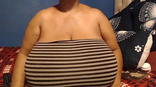 CUTEFIRMMELONSS online show from March 2026 03:55:02 AM