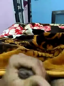 Snapshot of Deshilund9 chatting on January 2025 03:26:02 AM Deshilund9 online show from January 2025 03:26:02 AM