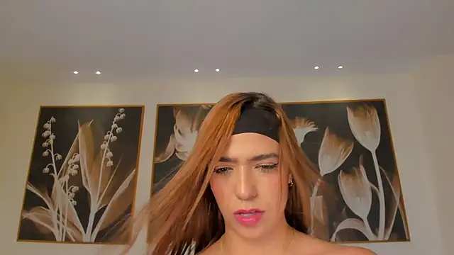 Snapshot of MariamRivera_ chatting on December 2024 07:17:02 AM MariamRivera  online show from December 2024 07:17:02 AM