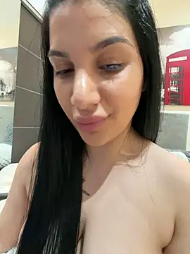 Snapshot of Samira30 chatting on May 2026 07:52:01 PM Samira30 online show from May 2026 07:52:01 PM