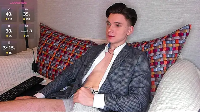 Snapshot of maxboy4 chatting on February 2025 06:42:02 PM maxboy4 online show from February 2025 06:42:02 PM