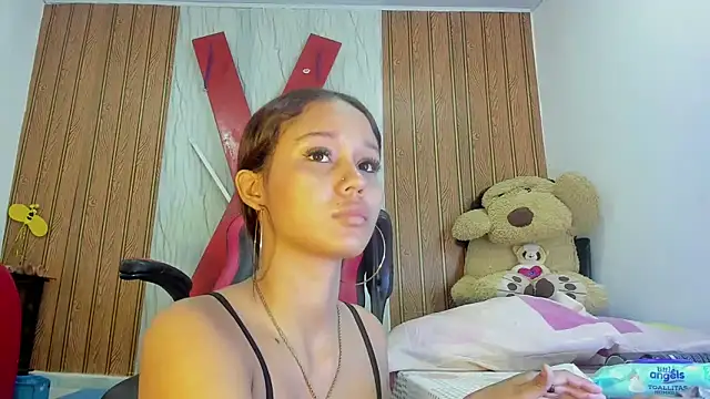 MarianaManzur online show from February 2026 02:59:02 PM