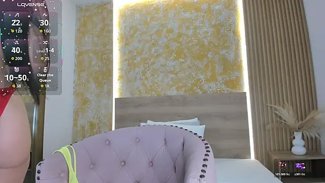 Valentina Ross  online show from December 2025 11:30:02 AM