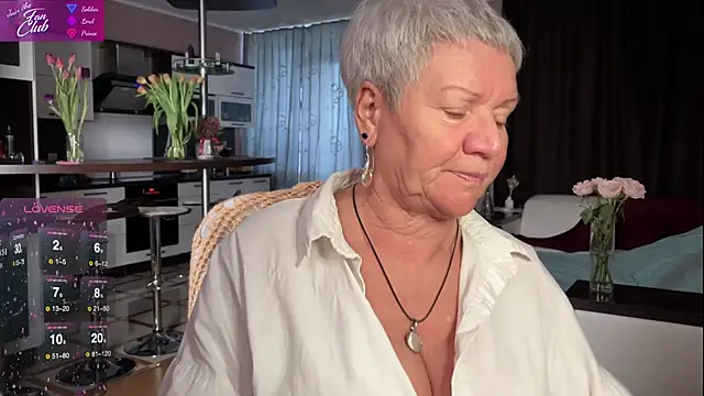 roxana brooks online show from March 2025 01:34:01 PM