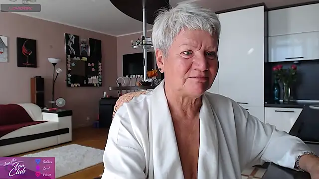 roxana brooks online show from July 2026 07:07:01 AM