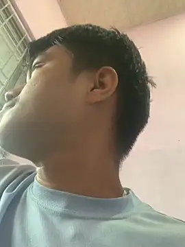 Snapshot of Hullax chatting on October 2025 02:46:02 AM Hullax online show from October 2025 02:46:02 AM